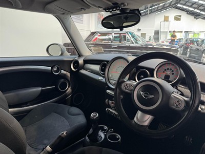 2009 Mini Cooper S - Thumbnail
