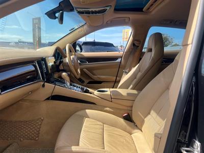 2010 Porsche Panamera - Thumbnail
