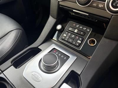 2015 Land Rover Discovery - Thumbnail