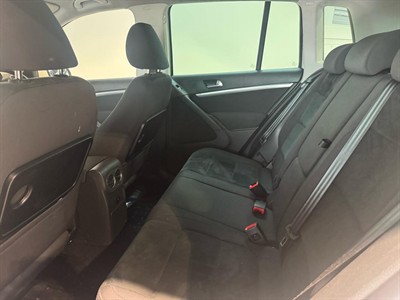 2013 Volkswagen Tiguan - Thumbnail