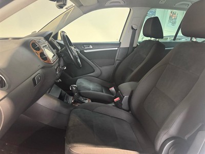 2013 Volkswagen Tiguan - Thumbnail