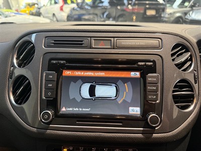 2012 Volkswagen Tiguan - Thumbnail
