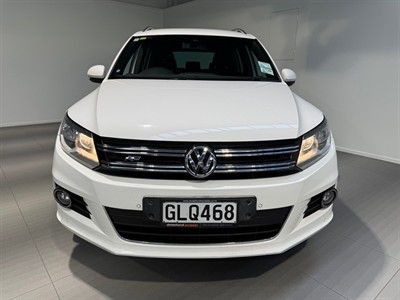 2012 Volkswagen Tiguan - Thumbnail