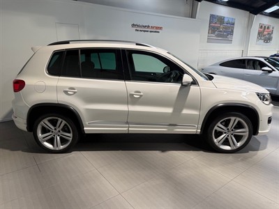 2012 Volkswagen Tiguan - Thumbnail