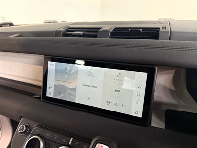 2020 Land Rover Defender - Thumbnail