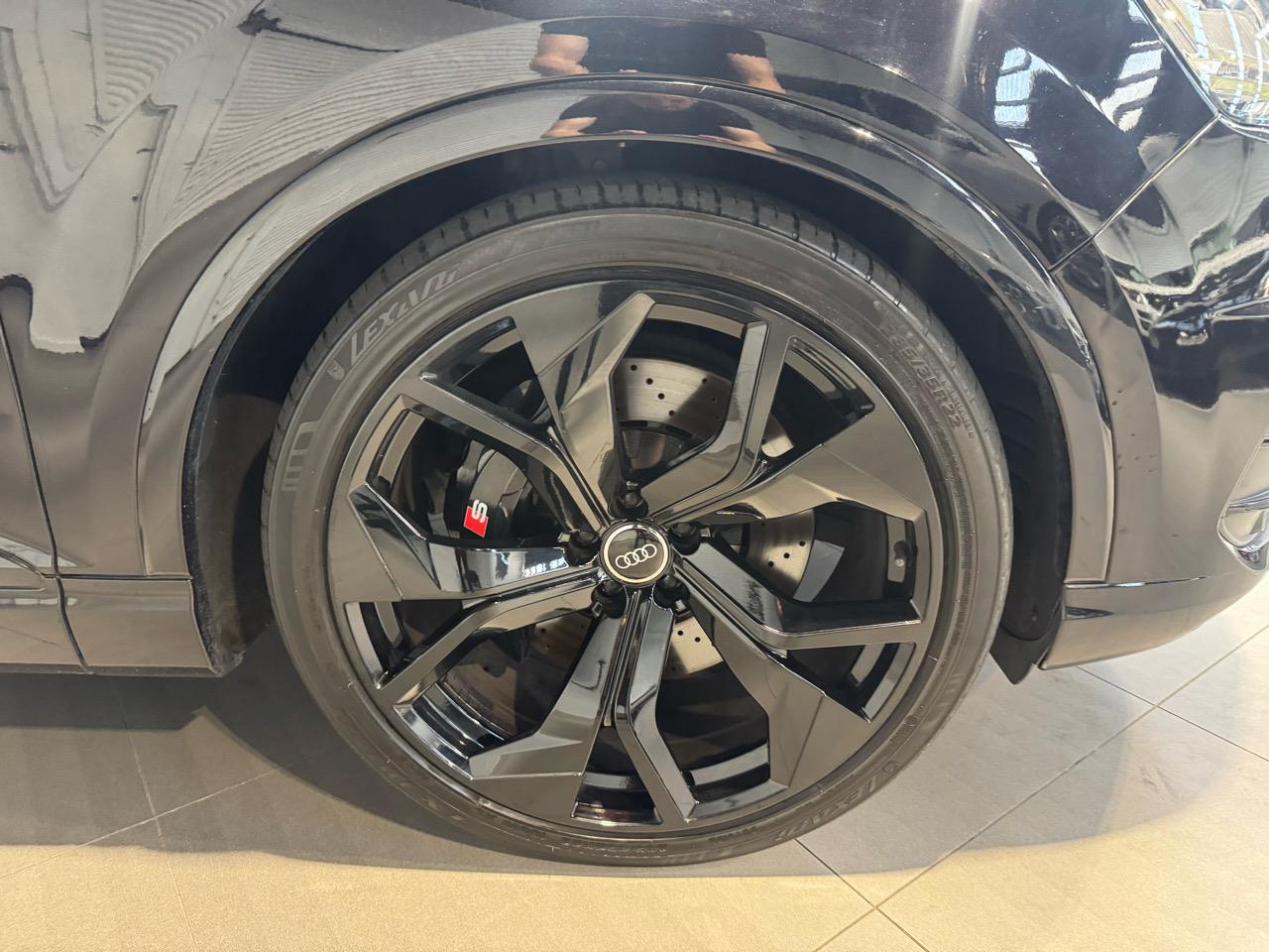 2017 Audi SQ7