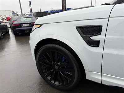 2017 Land Rover Range Rover Sport - Thumbnail