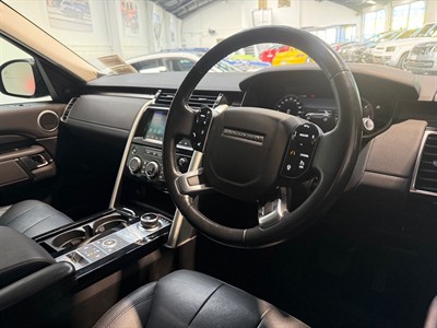 2019 Land Rover Discovery - Thumbnail