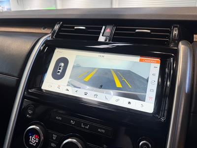 2017 Land Rover Discovery - Thumbnail