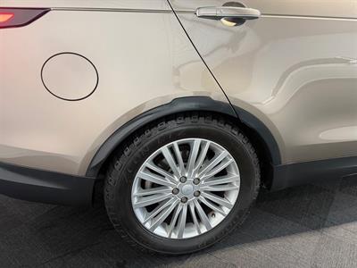 2017 Land Rover Discovery - Thumbnail