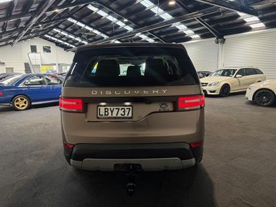 2017 Land Rover Discovery - Thumbnail