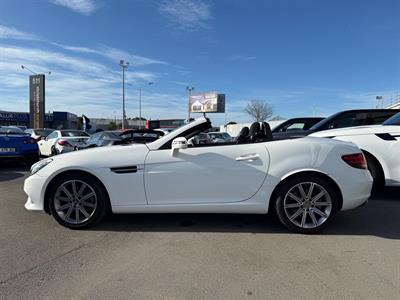 2016 Mercedes-Benz SLC - Thumbnail