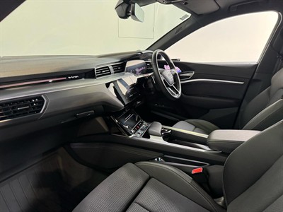 2022 Audi E-Tron - Thumbnail