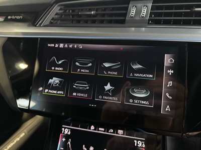 2022 Audi E-Tron - Thumbnail