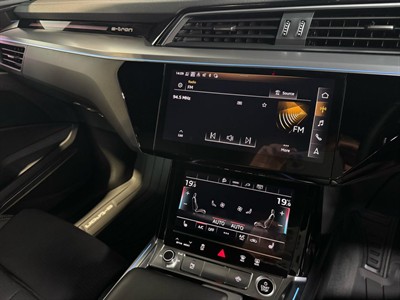 2022 Audi E-Tron - Thumbnail