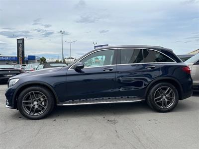 2016 Mercedes-Benz GLC 250 - Thumbnail