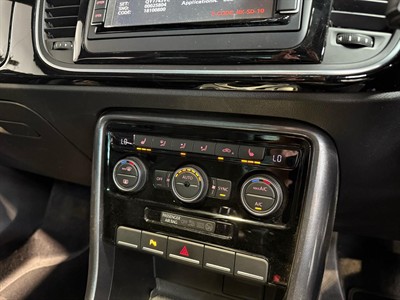 2019 Volkswagen Beetle - Thumbnail