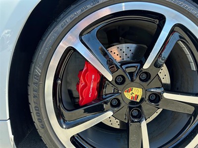 2015 Porsche Cayman - Thumbnail