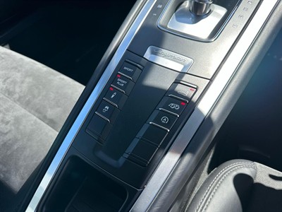 2015 Porsche Cayman - Thumbnail