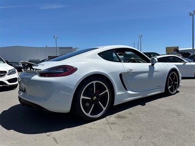 2015 Porsche Cayman - Thumbnail