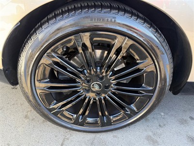 2022 Land Rover Range Rover - Thumbnail