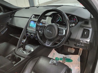 2018 Jaguar E-Pace - Thumbnail