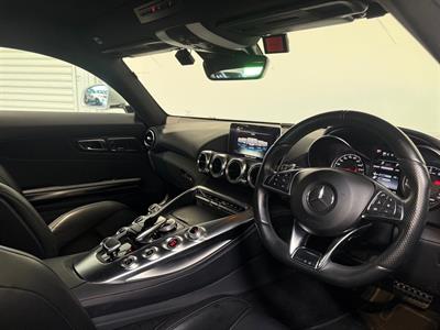 2015 Mercedes-Benz GT - Thumbnail