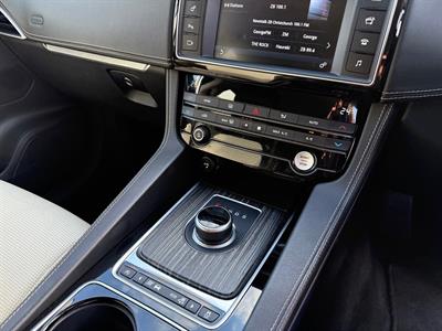 2017 Jaguar F-Pace - Thumbnail