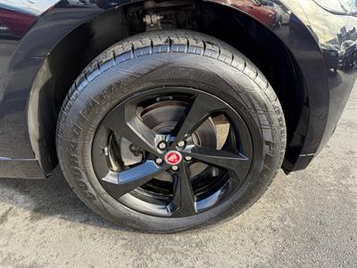 2017 Jaguar F-Pace - Thumbnail