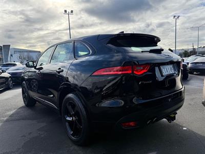 2017 Jaguar F-Pace - Thumbnail