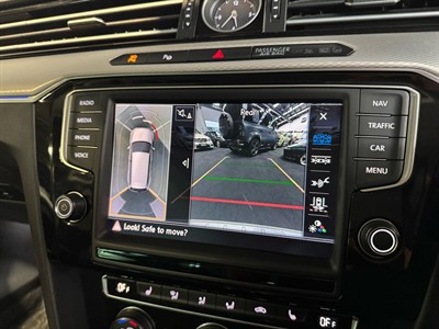 2016 Volkswagen Passat - Thumbnail