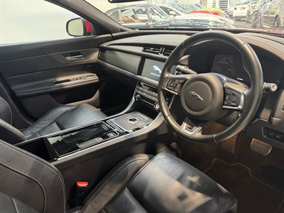 2020 Jaguar XF - Thumbnail