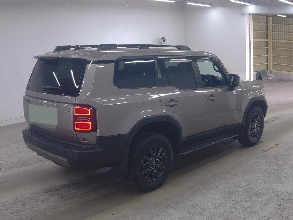 2025 Toyota Land Cruiser Prado