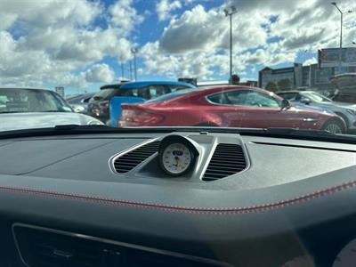 2015 Porsche 911 - Thumbnail