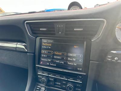 2015 Porsche 911 - Thumbnail