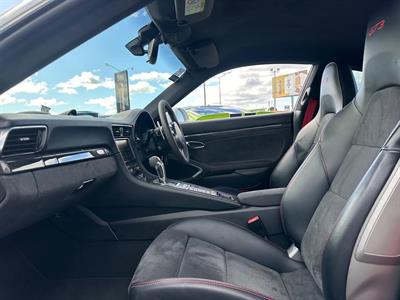 2015 Porsche 911 - Thumbnail