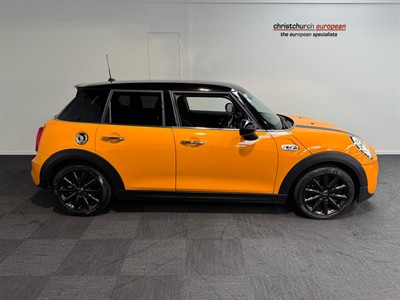 2017 Mini Cooper - Thumbnail