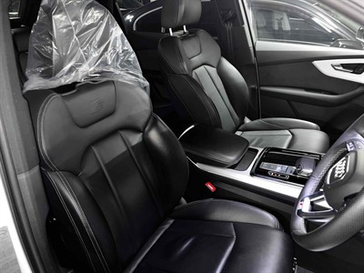 2022 Audi Q7 - Thumbnail