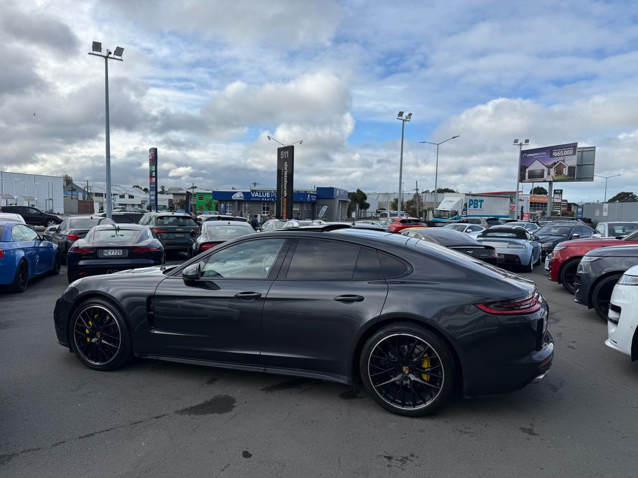 2017 Porsche Panamera