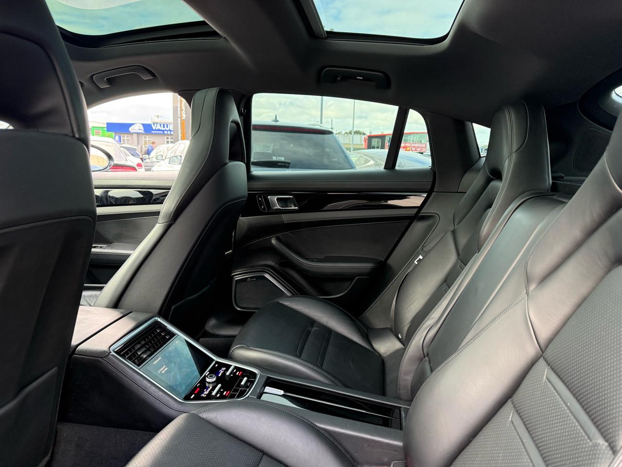 2017 Porsche Panamera