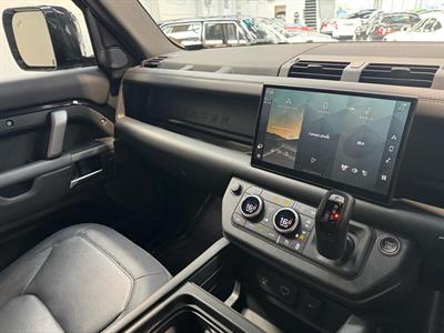 2023 Land Rover Defender - Thumbnail