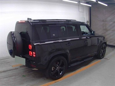 2023 Land Rover Defender - Thumbnail