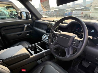 2023 Land Rover Defender - Thumbnail