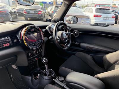 2015 Mini Cooper S - Thumbnail