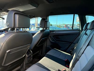 2019 Volkswagen Tiguan - Thumbnail
