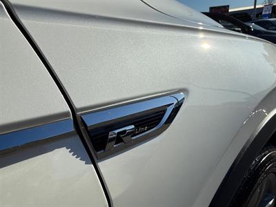 2019 Volkswagen Tiguan - Thumbnail
