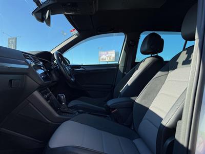 2019 Volkswagen Tiguan - Thumbnail