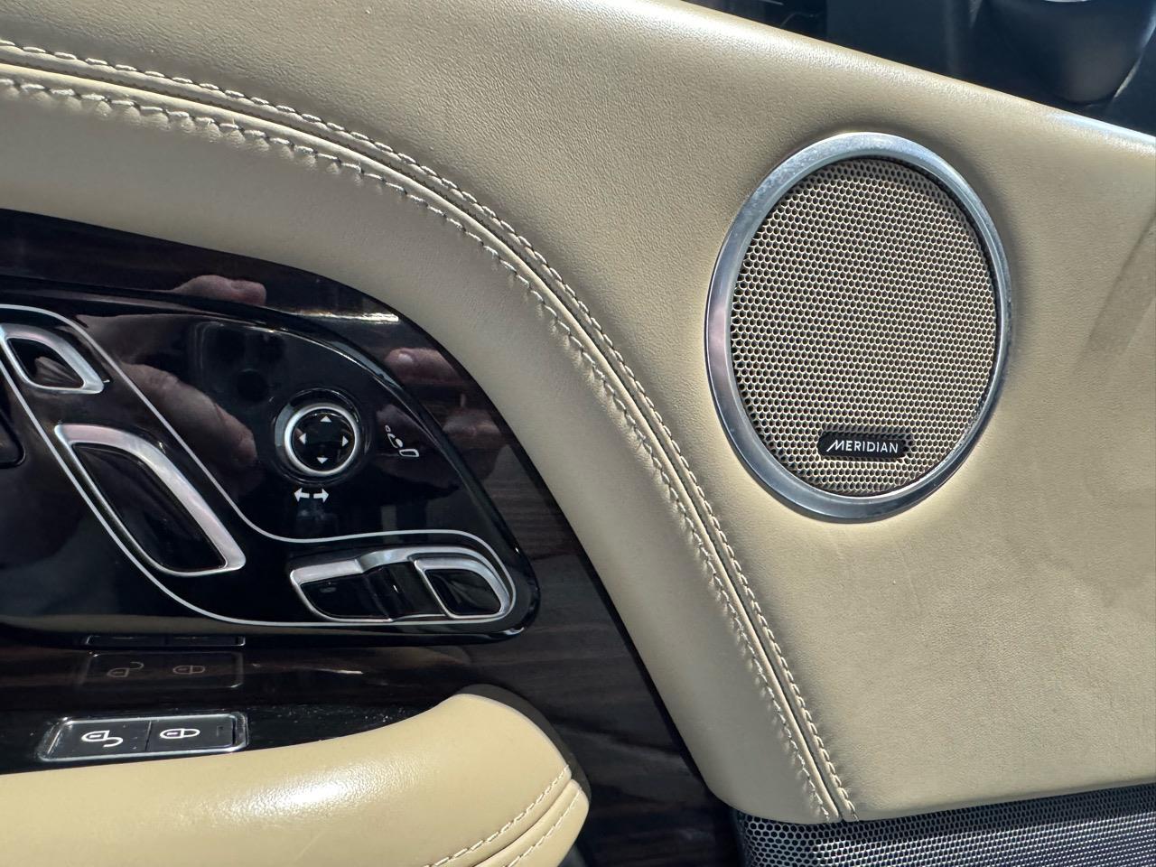 2019 Land Rover Range Rover Vogue