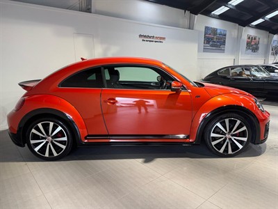 2018 Volkswagen Beetle - Thumbnail