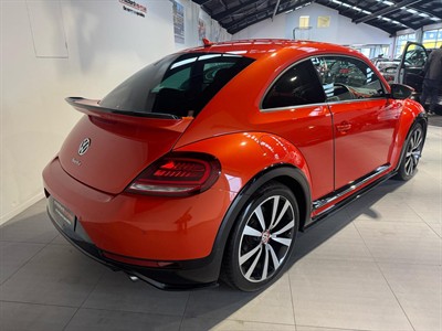 2018 Volkswagen Beetle - Thumbnail